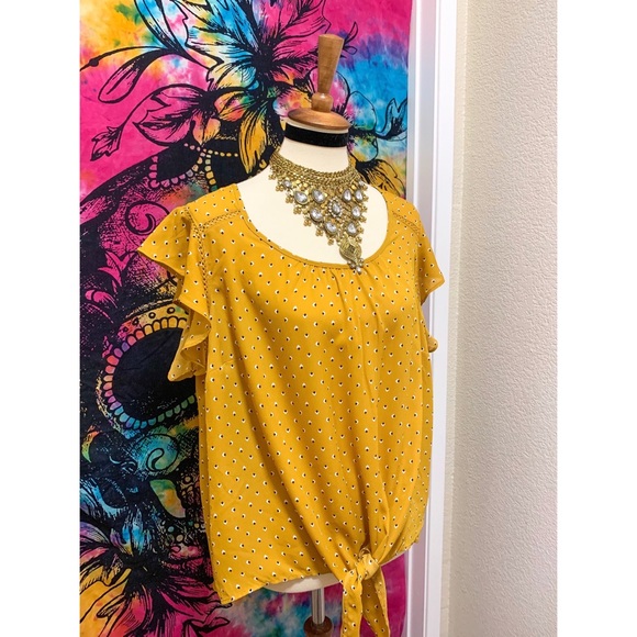 π Stylish sunny lace top - Picture 4 of 11